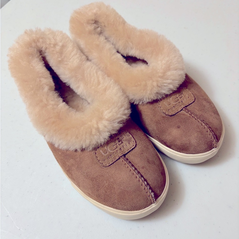 Woman’s UGG Australia Slippers